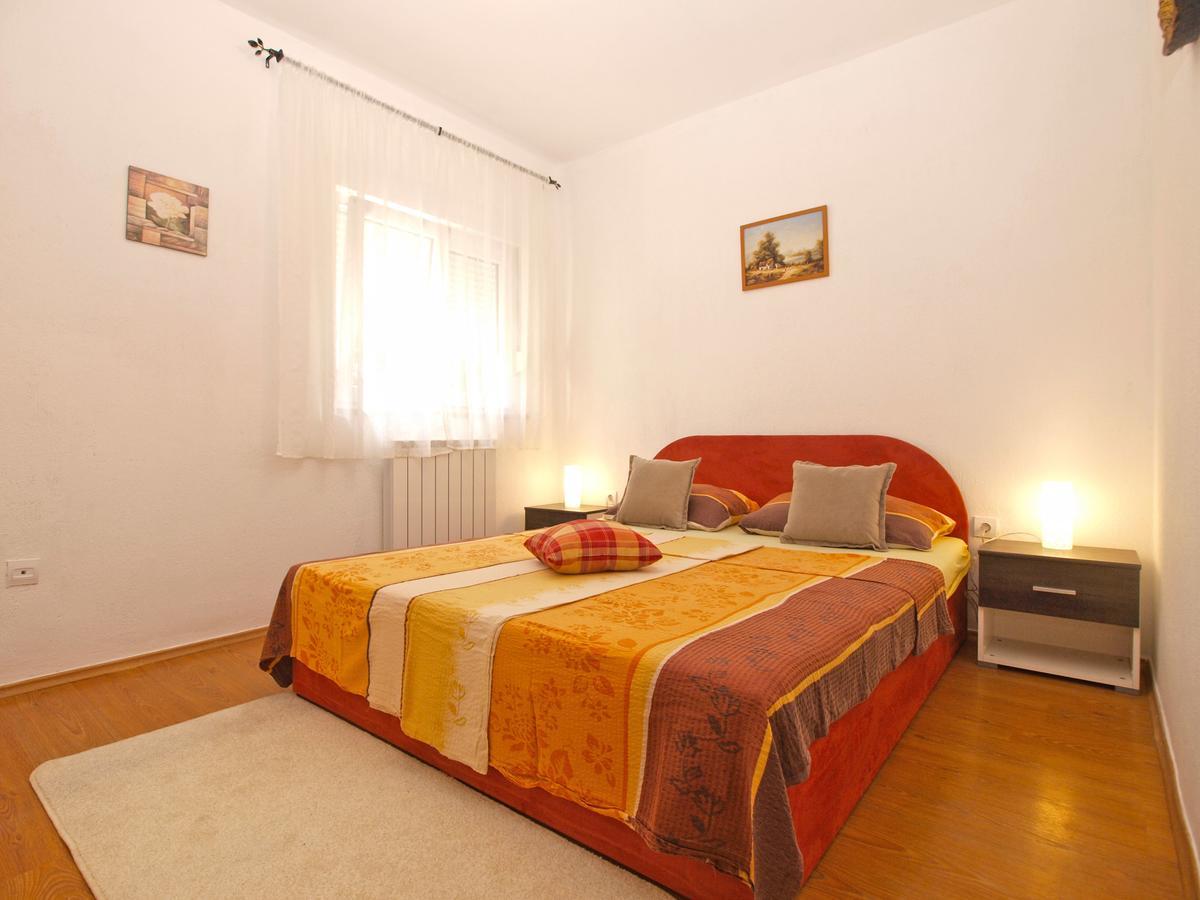 Apartment Josip 1649 Fazana Exterior photo