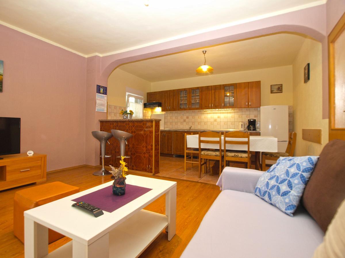 Apartment Josip 1649 Fazana Exterior photo