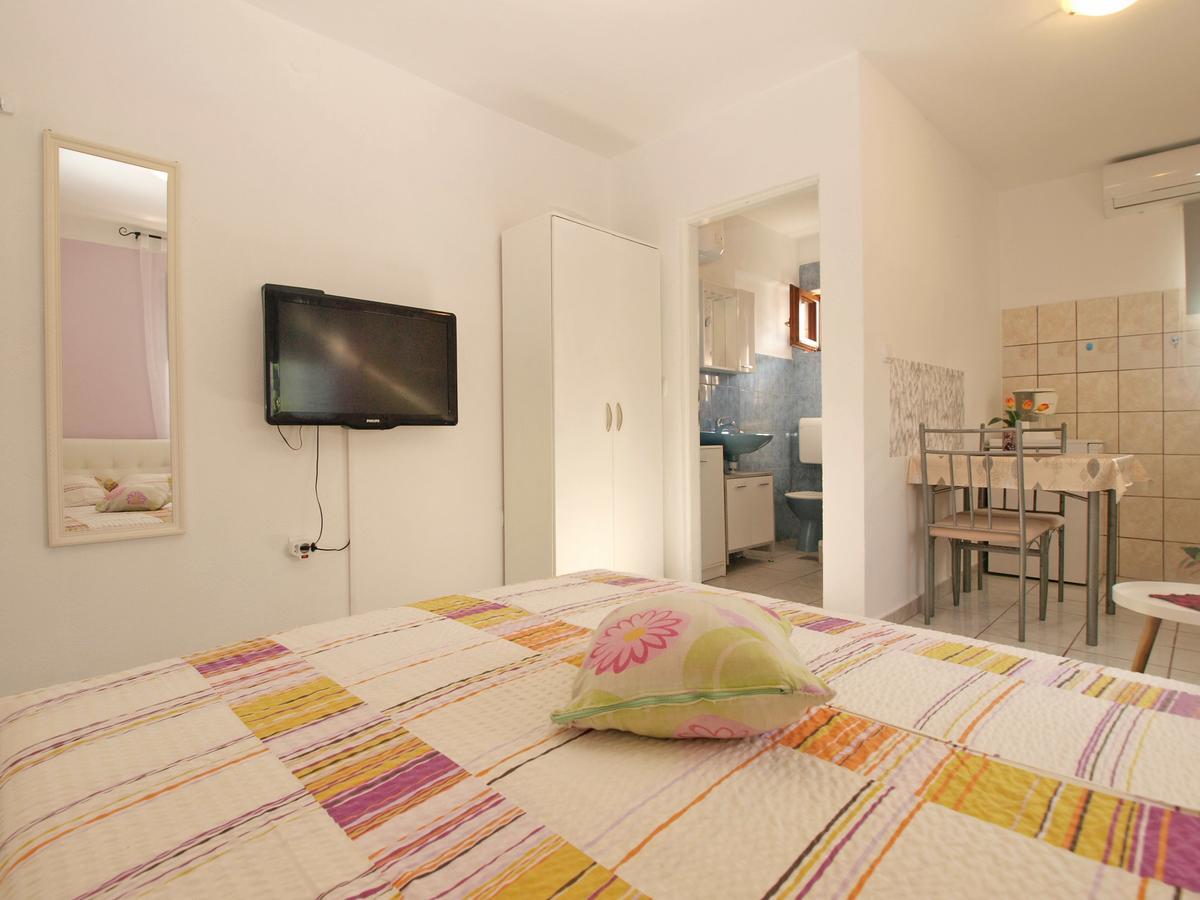 Apartment Josip 1649 Fazana Exterior photo